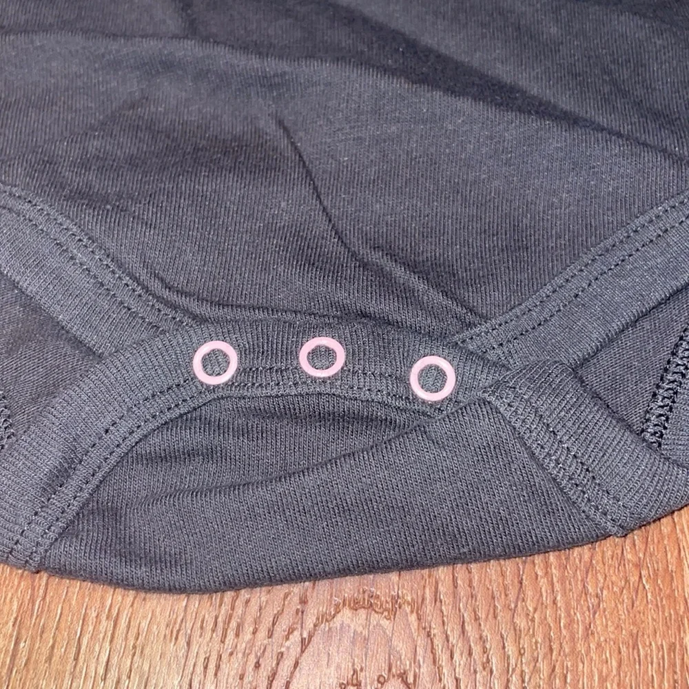 Cat & Jack 6 to 9 months onesie